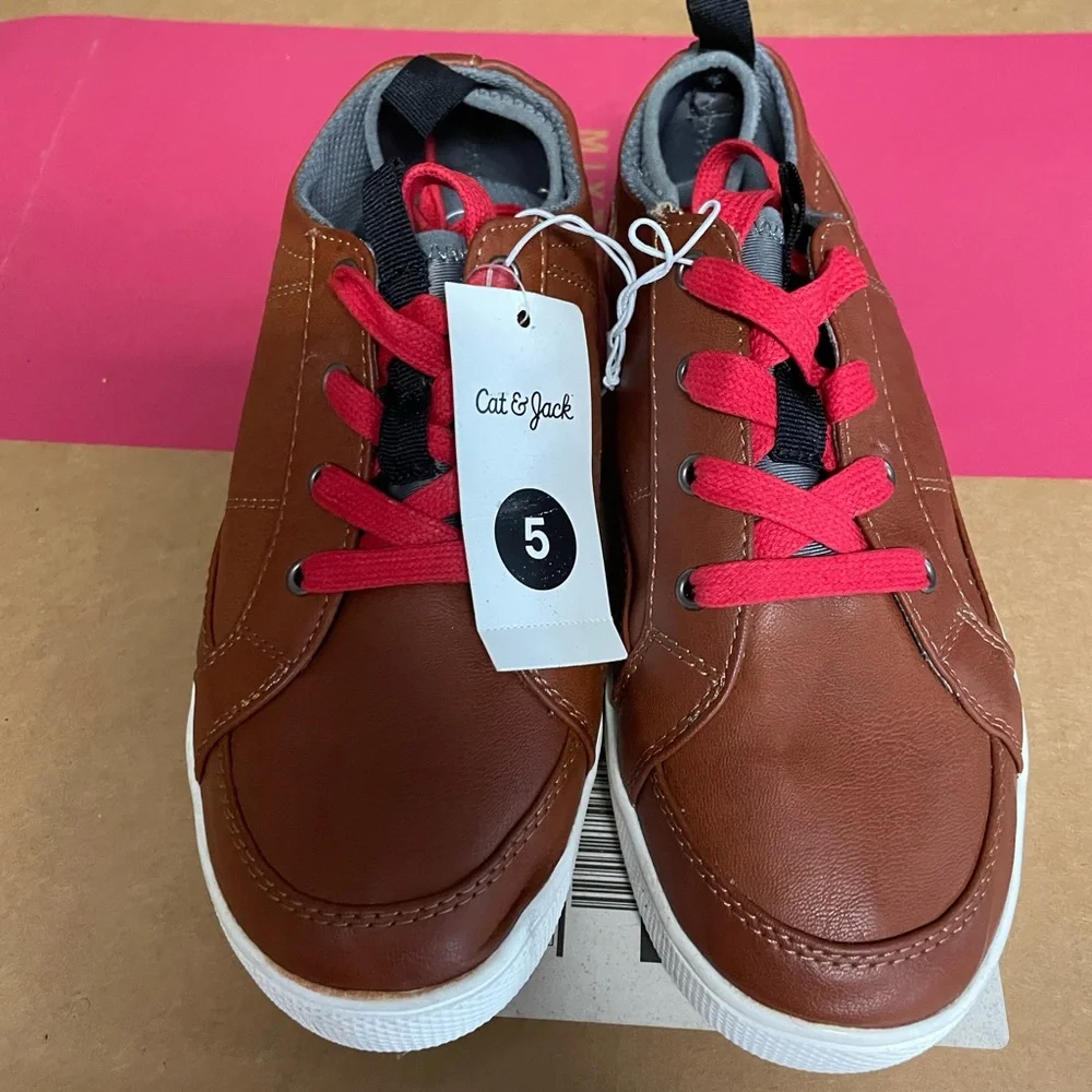 Cat and Jack shoes - Picture 3 of 3